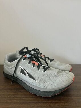 Altra Escalante 2.5 Womens Sneakers in Grey Coral Running Shoes Athletic Sz 8